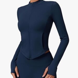 Sleek Blue Fitted Fleece Jacket with Long Sleeves and thumb holes